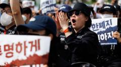 Samsung strike on hold as workers push for AI bonus